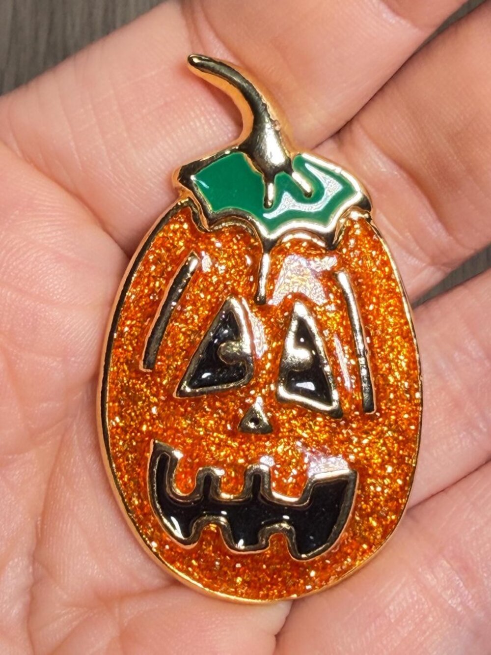 SFJ Vintage Halloween Jack O Lantern Brooch Orange Glitter Pumpkin Pin 2 inches